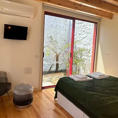 Almoxarife House * Praia do Almoxarife