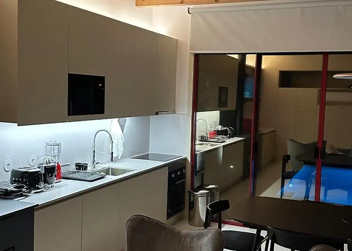 Almoxarife House * Praia do Almoxarife